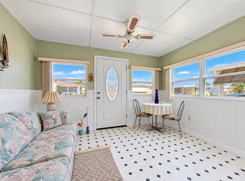 Front Florida room