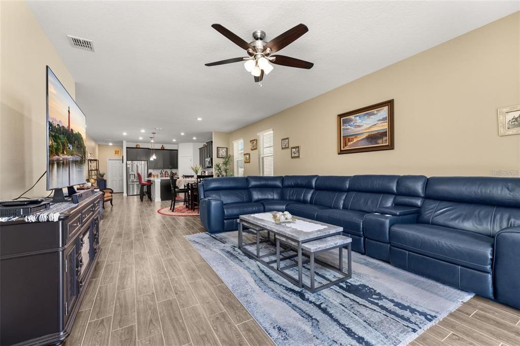 Property for sale at 1739 GOOD NEIGHBOR LOOP, KISSIMMEE, FL, 34744