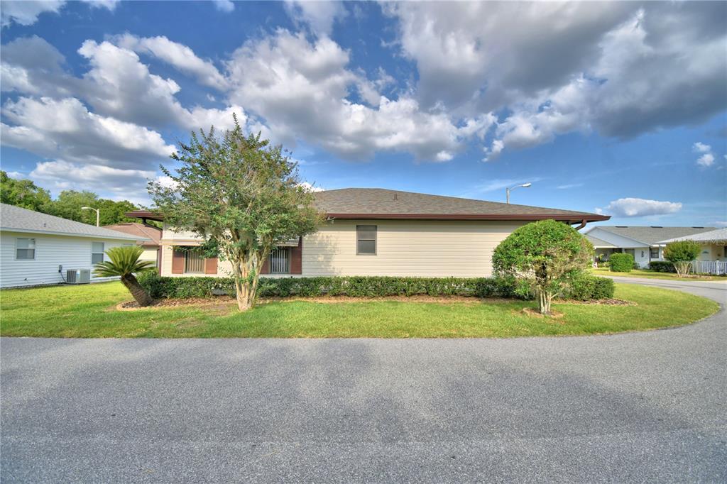 Property for sale at 4828 SQUIRE HOLLOW DRIVE, LAKELAND, FL, 33811