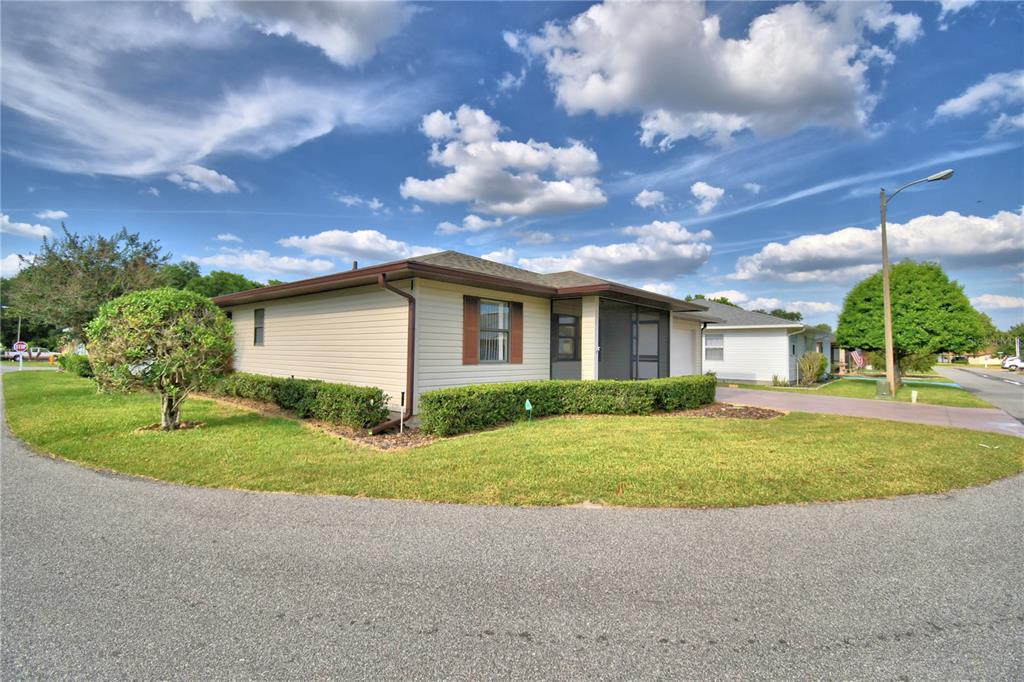 Property for sale at 4828 SQUIRE HOLLOW DRIVE, LAKELAND, FL, 33811