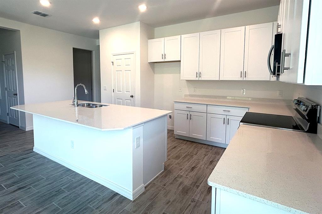 Property for sale at 2569 RAGHAV TRAIL, TAVARES, FL, 32778