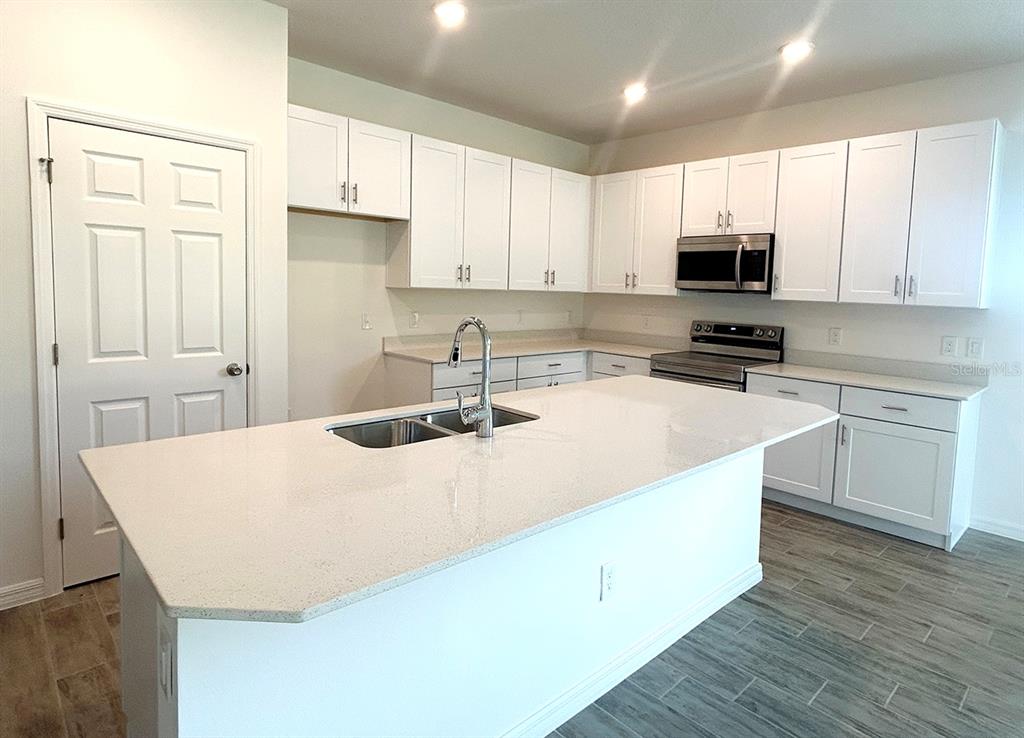 Property for sale at 2569 RAGHAV TRAIL, TAVARES, FL, 32778
