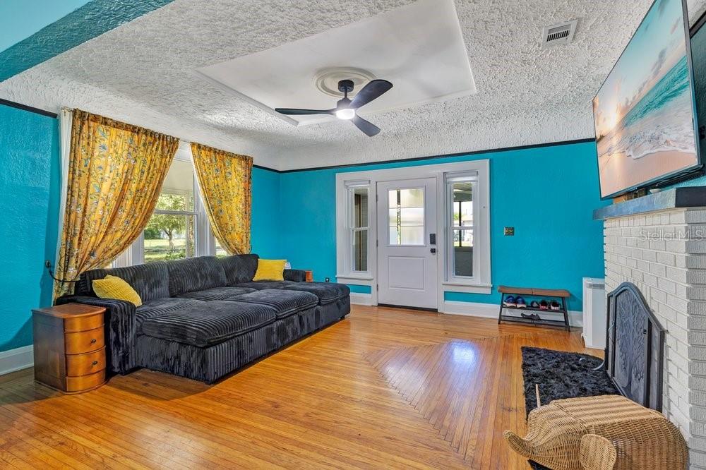 Property for sale at 1633 E ELM ROAD, LAKELAND, FL, 33801