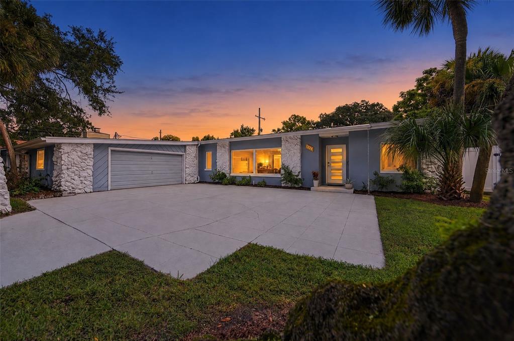 Property for sale at 1221 SILVERSTONE AVENUE, ORLANDO, FL, 32806