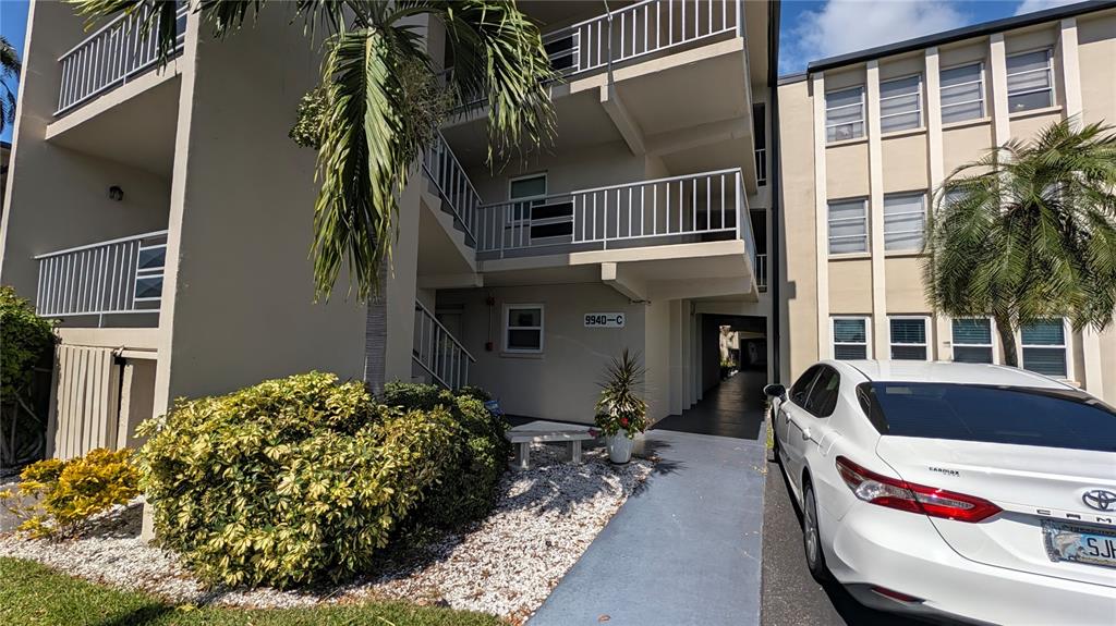 Property for sale at 9940 47TH AVENUE N UNIT 206, ST PETERSBURG, FL, 33708
