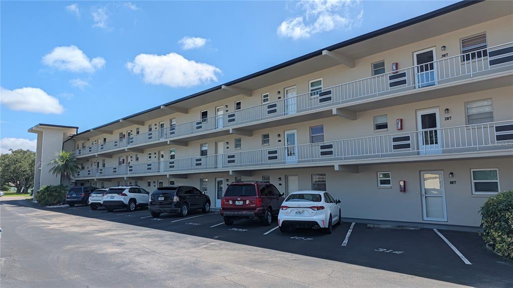 Property for sale at 9940 47TH AVENUE N UNIT 206, ST PETERSBURG, FL, 33708