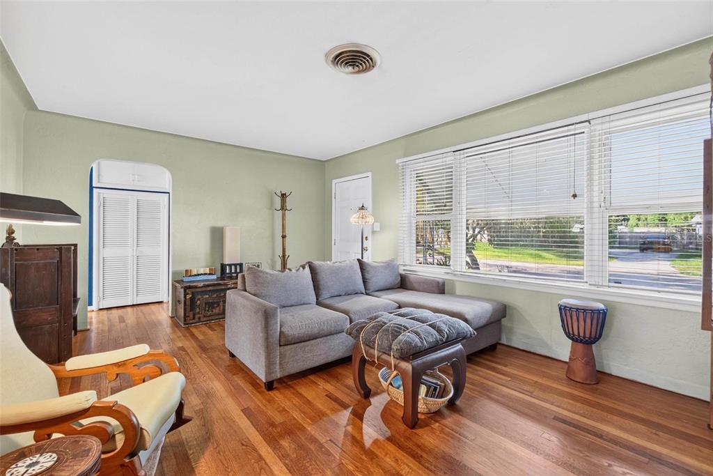 Property for sale at 3641 QUEEN STREET N, ST PETERSBURG, FL, 33713