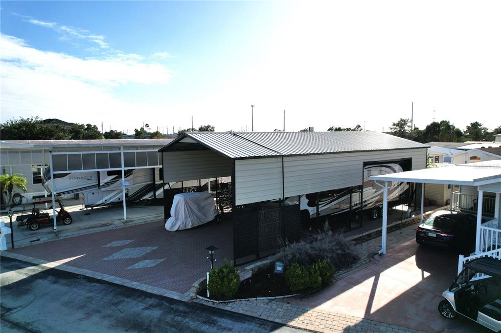 Welcome to 321 St George Dr!