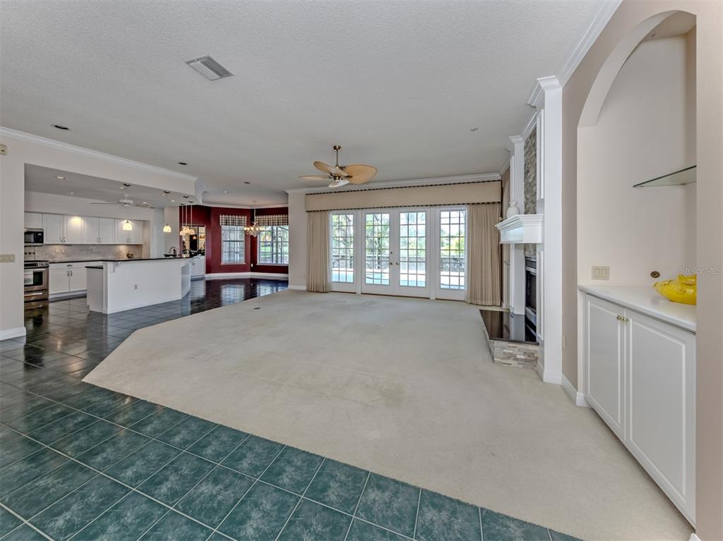 Step in side to the soaring ceilings and very bright spacious home