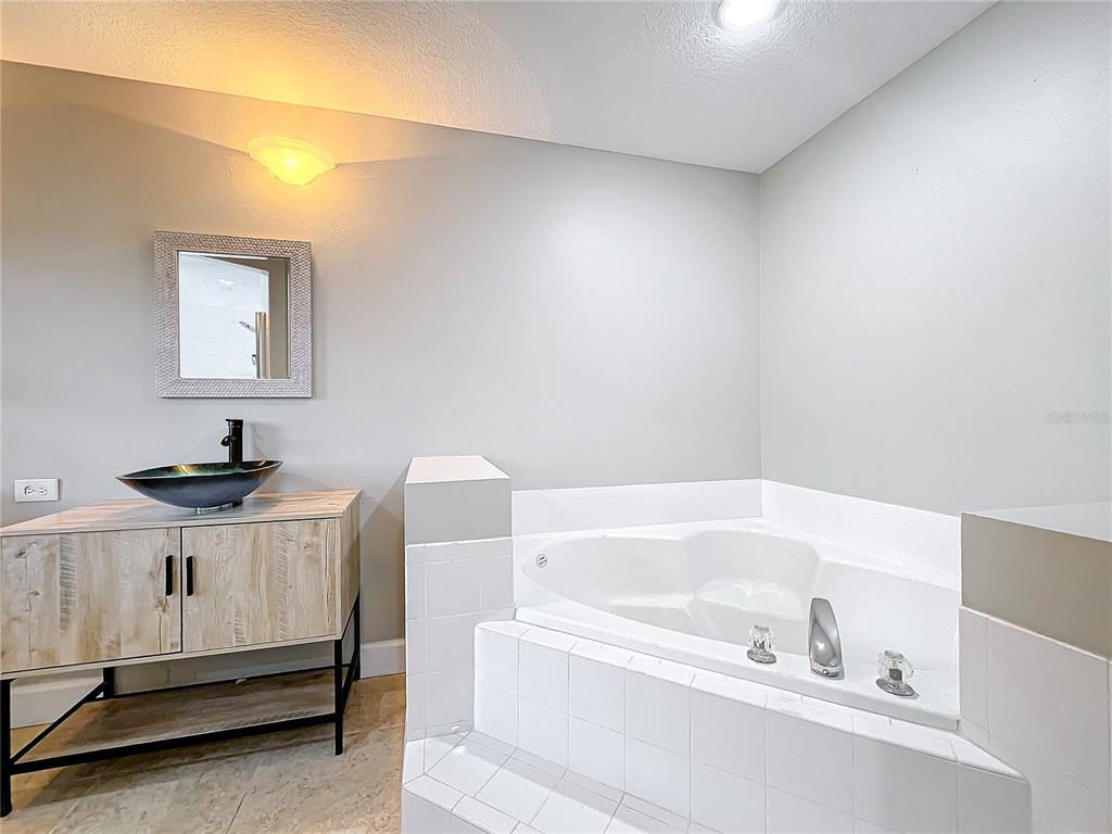 Property for sale at 790 SILHOUETTE COURT, LONGWOOD, FL, 32750