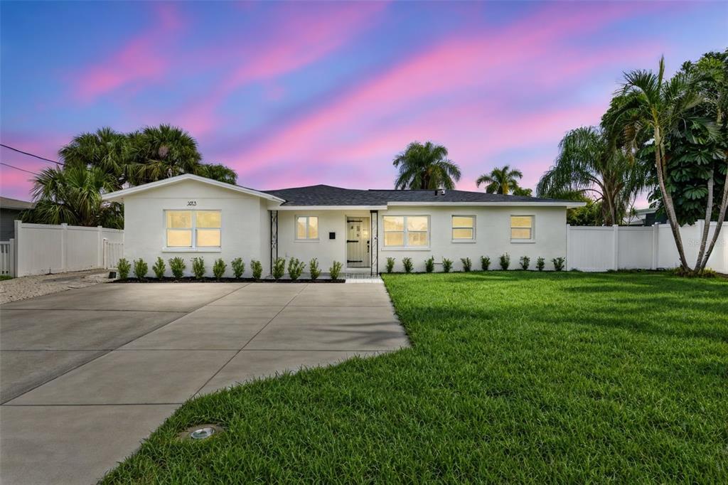 Property for sale at 223 94TH AVENUE NE, ST PETERSBURG, FL, 33702