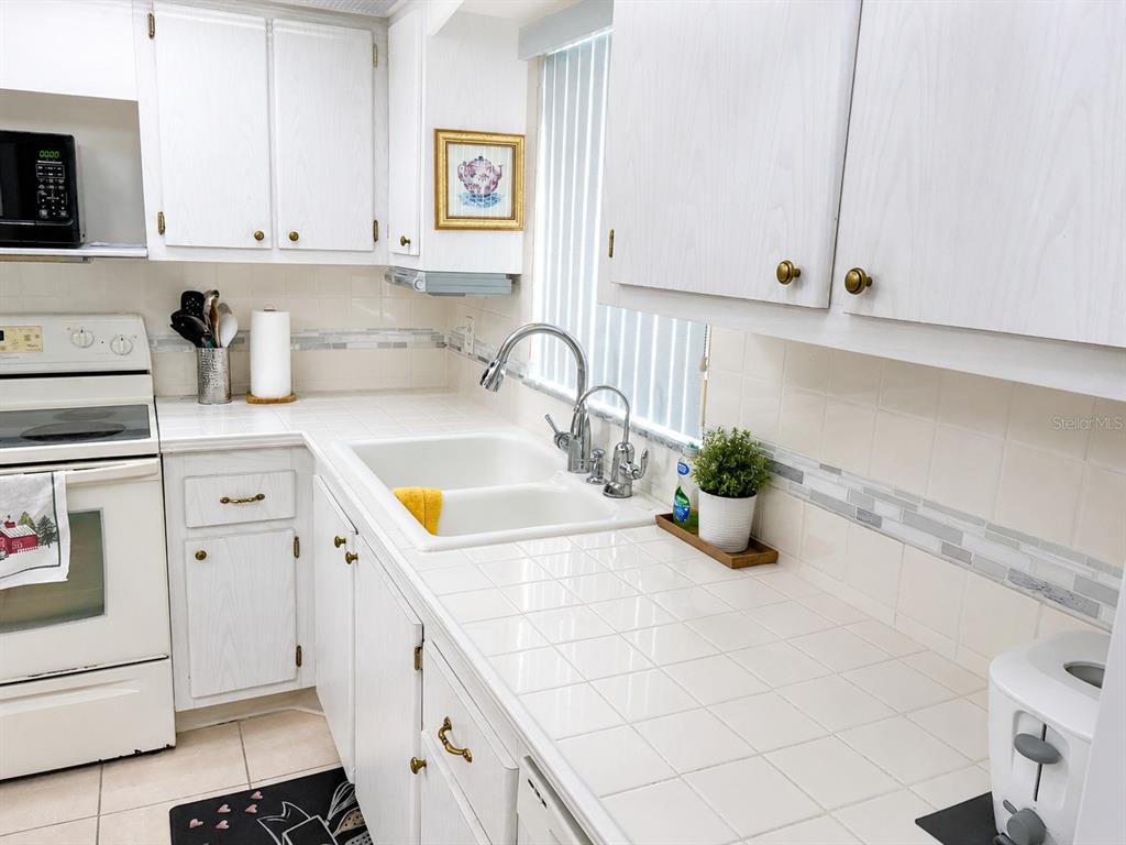 Property for sale at 4575 COVE CIRCLE UNIT 506, ST PETERSBURG, FL, 33708