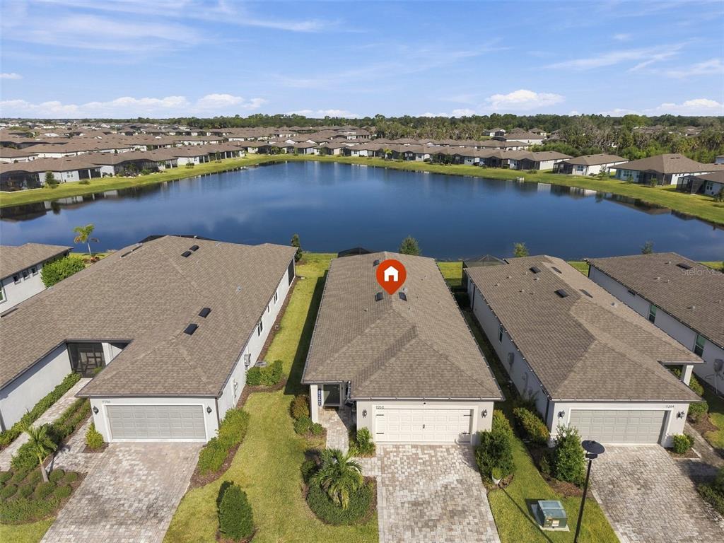 Low Maintenance, Gorgeous views and friendly neighbors! Lets go!