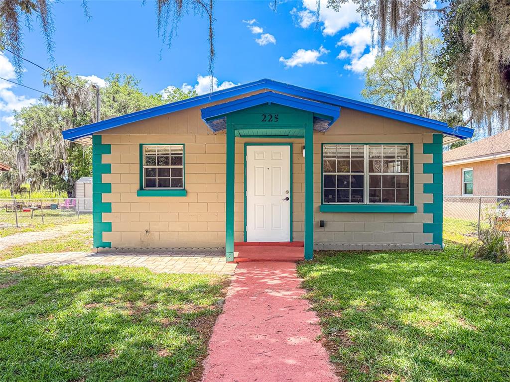 Property for sale at 225 W NORTHSIDE DRIVE, LAKE WALES, FL, 33853