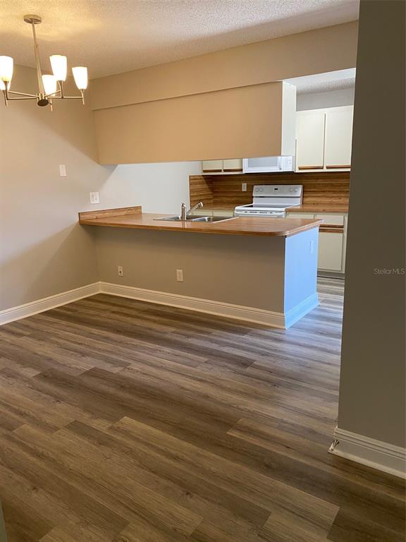 Property for sale at 1004 ROYAL OAK BOULEVARD, LEESBURG, FL, 34748