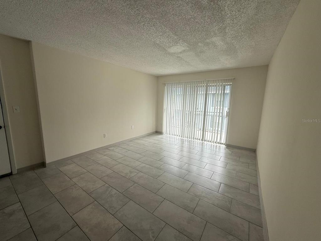 Property for sale at 941 W OAK RIDGE ROAD UNIT D, ORLANDO, FL, 32809