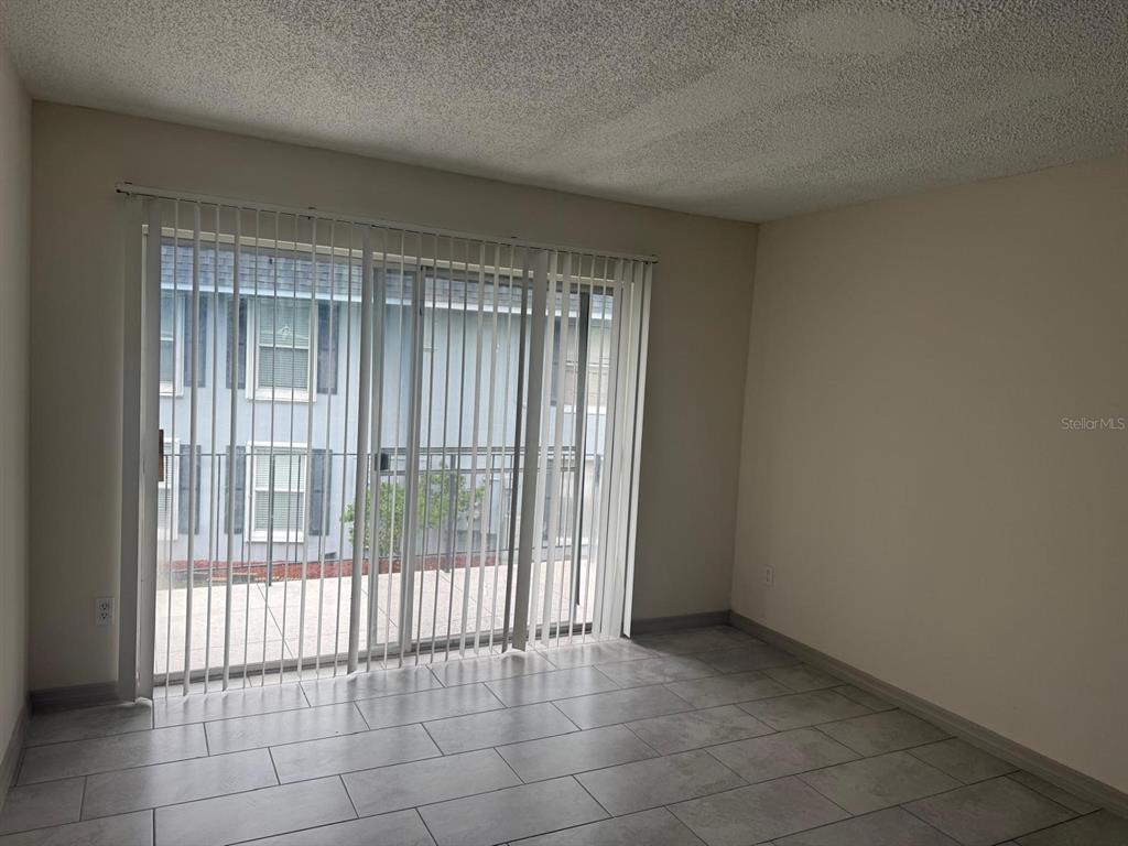 Property for sale at 941 W OAK RIDGE ROAD UNIT D, ORLANDO, FL, 32809