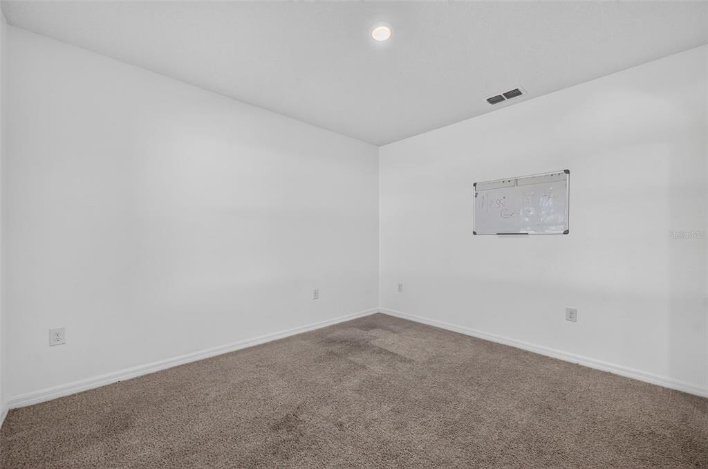 Property for sale at 3042 BETHPAGE LOOP, MOUNT DORA, FL, 32757