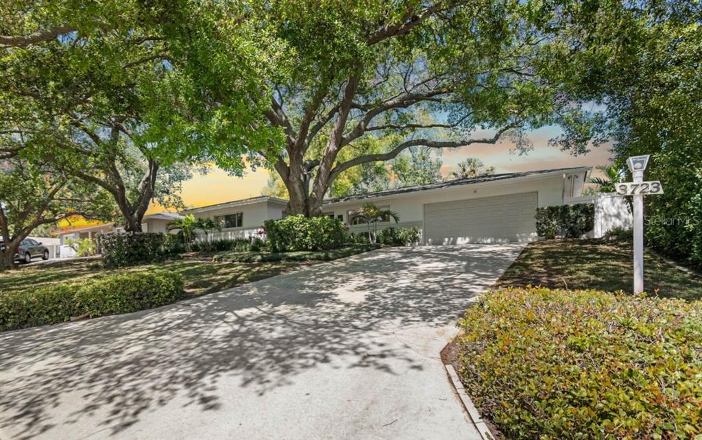Property for sale at 3723 ORCHARD GROVE LANE, LARGO, FL, 33770