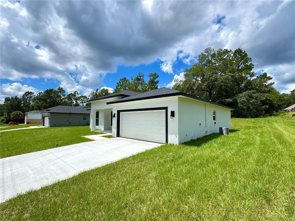 Property for sale at 8050 N OBERON TERRACE, DUNNELLON, FL, 34434