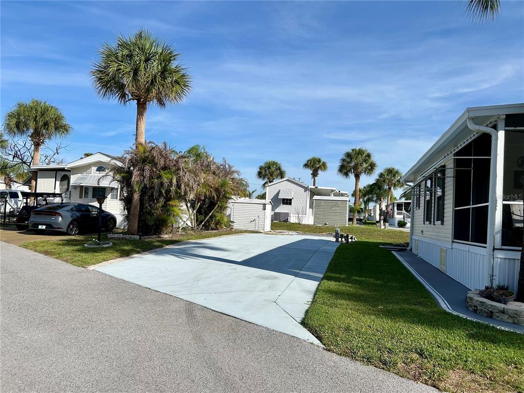 Property for sale at 1112 FEATHER LANE, BOWLING GREEN, FL, 33834