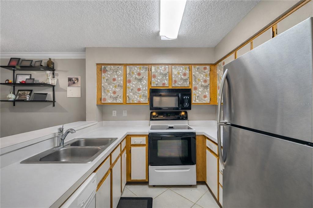 Property for sale at 2400 FEATHER SOUND DRIVE UNIT 425, CLEARWATER, FL, 33762
