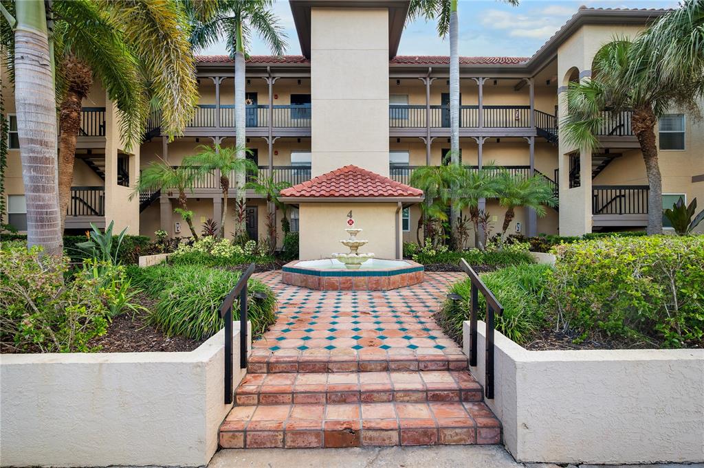 Property for sale at 2400 FEATHER SOUND DRIVE UNIT 425, CLEARWATER, FL, 33762
