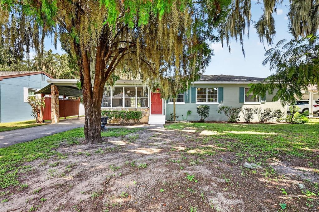 Property for sale at 1610 PARK DRIVE, LEESBURG, FL, 34748