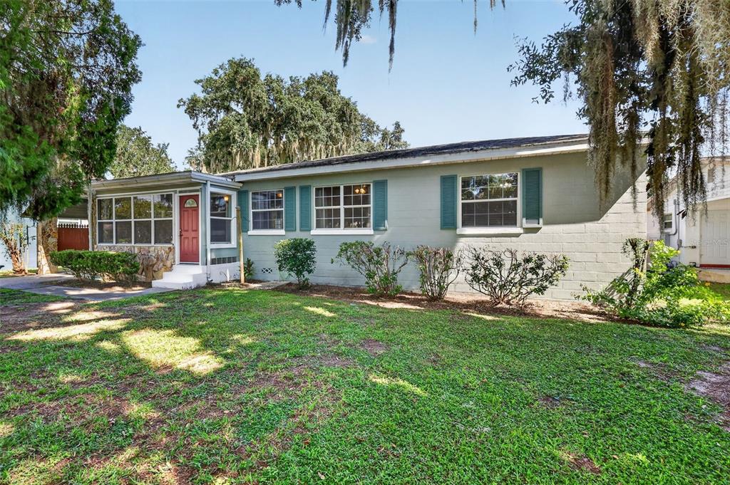 Property for sale at 1610 PARK DRIVE, LEESBURG, FL, 34748