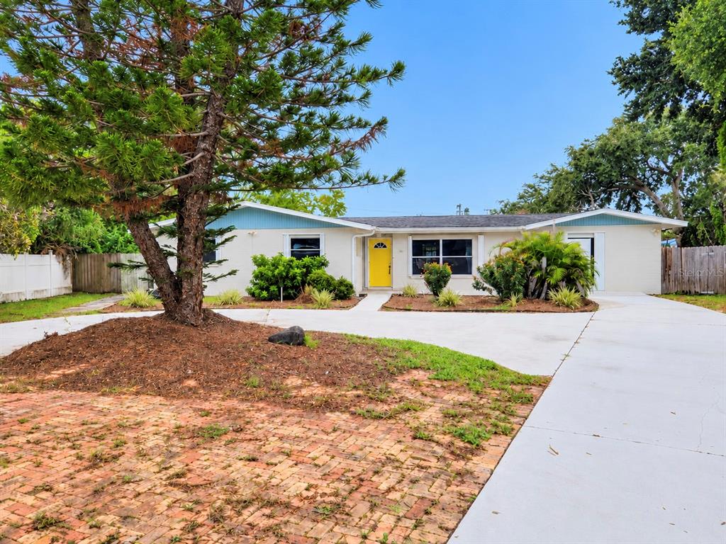 Property for sale at 24 HARDEE CIRCLE N, ROCKLEDGE, FL, 32955