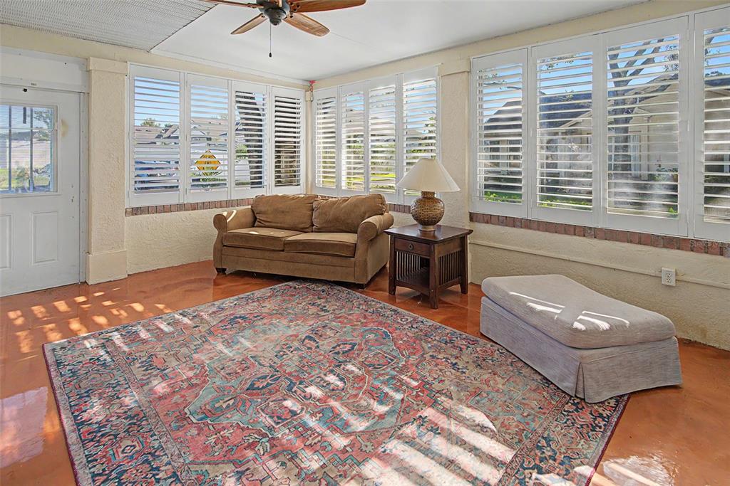 glass enclosed lanai