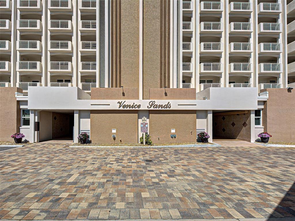 Property for sale at 633 ALHAMBRA ROAD UNIT 1006, VENICE, FL, 34285