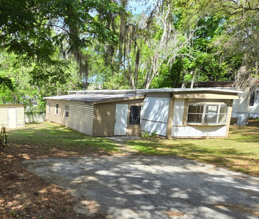 Property for sale at 2107 HIALEAH AVENUE, LEESBURG, FL, 34748