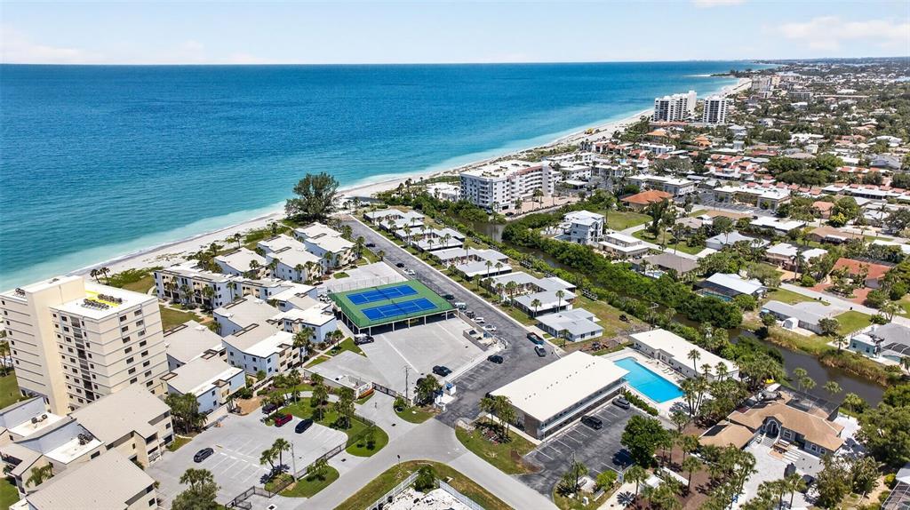 Property for sale at 908 VILLAS DRIVE UNIT 10, VENICE, FL, 34285