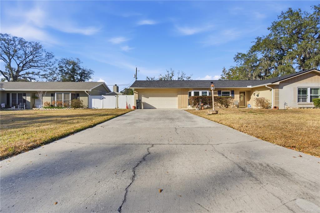 Property for sale at 308 ELLEN WAY, BRANDON, FL, 33510