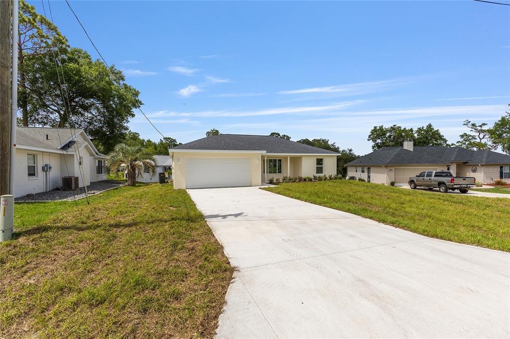 Property for sale at 13031 NE 7TH LOOP, SILVER SPRINGS, FL, 34488