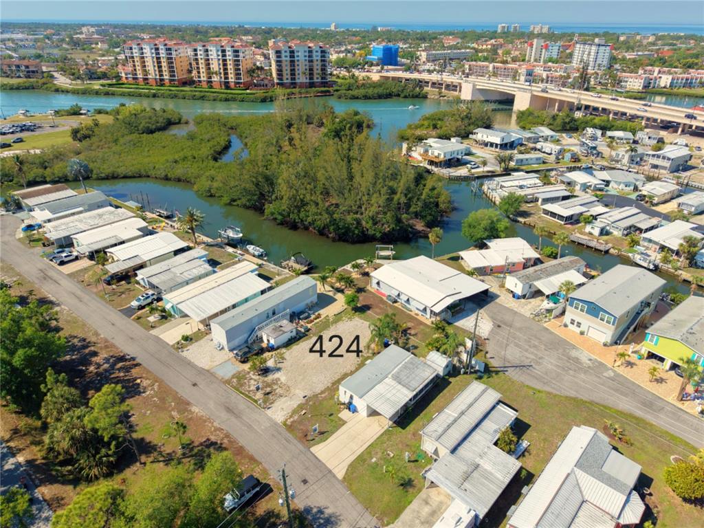 Property for sale at 424 HATCHETT CREEK ROAD, VENICE, FL, 34285