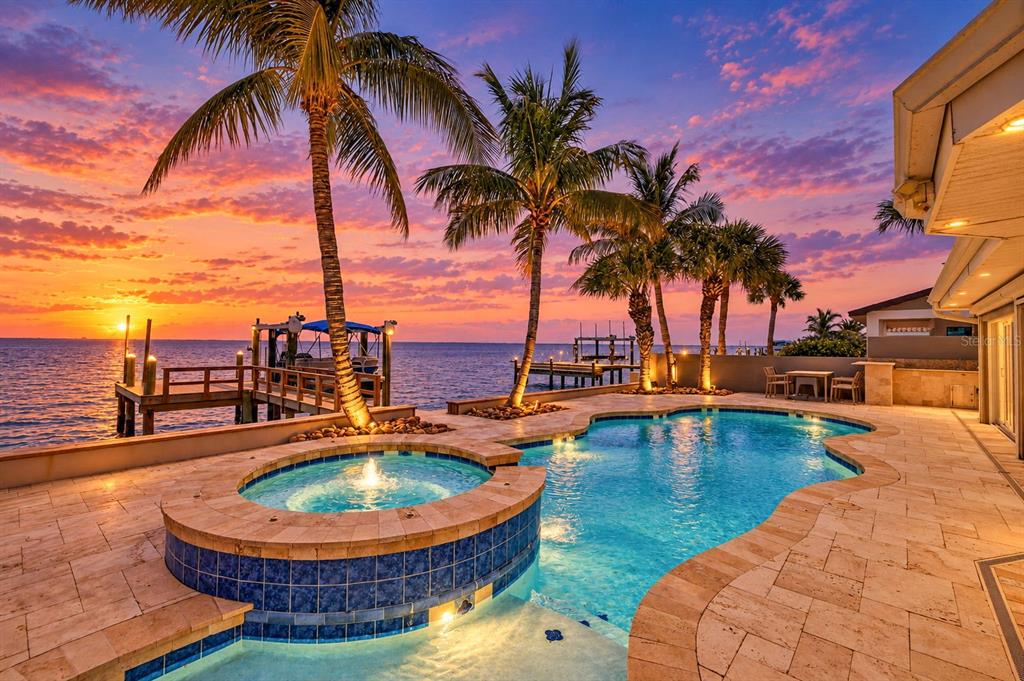 Property for sale at 2480 E BAY ISLE DRIVE SE, ST PETERSBURG, FL, 33705