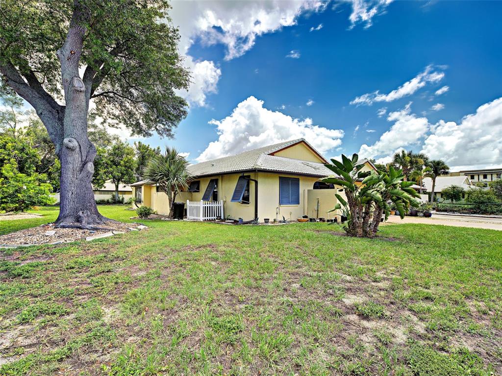 Property for sale at 20 IDLE SANDS DRIVE, VENICE, FL, 34293