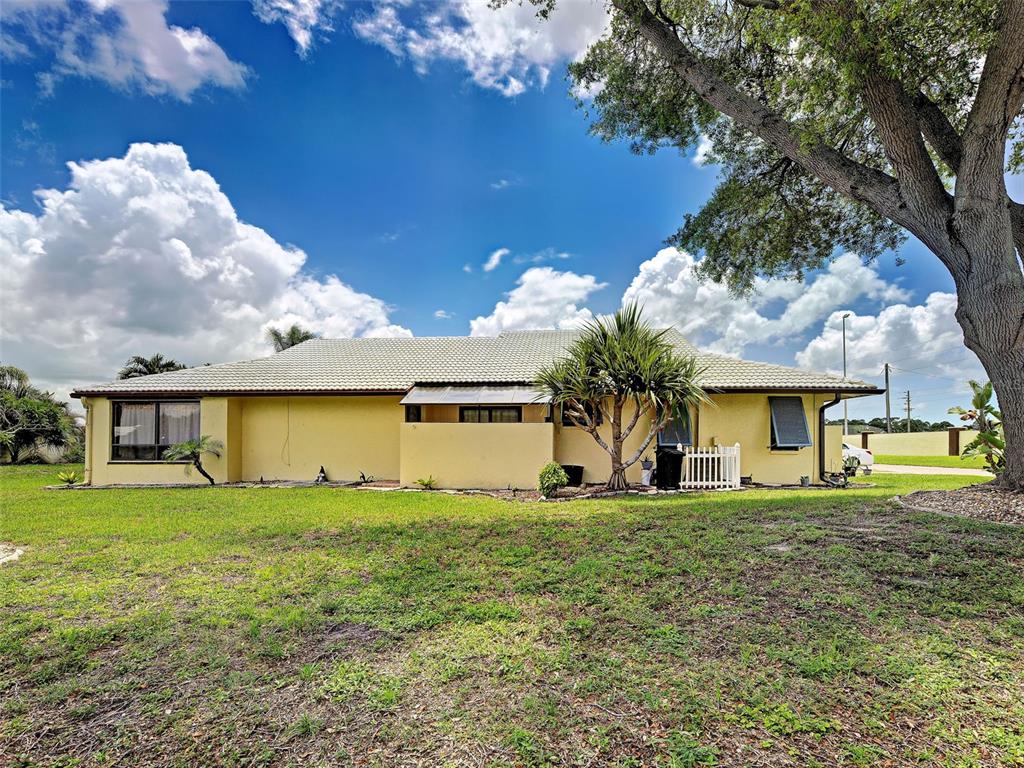 Property for sale at 20 IDLE SANDS DRIVE, VENICE, FL, 34293