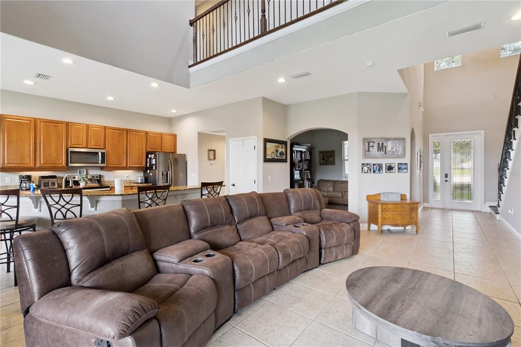 Property for sale at 1727 SOUTHERN OAK LOOP, MINNEOLA, FL, 34715