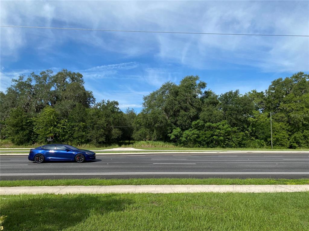 Property for sale at 524 S HIGHWAY 27/441, LADY LAKE, FL, 32159