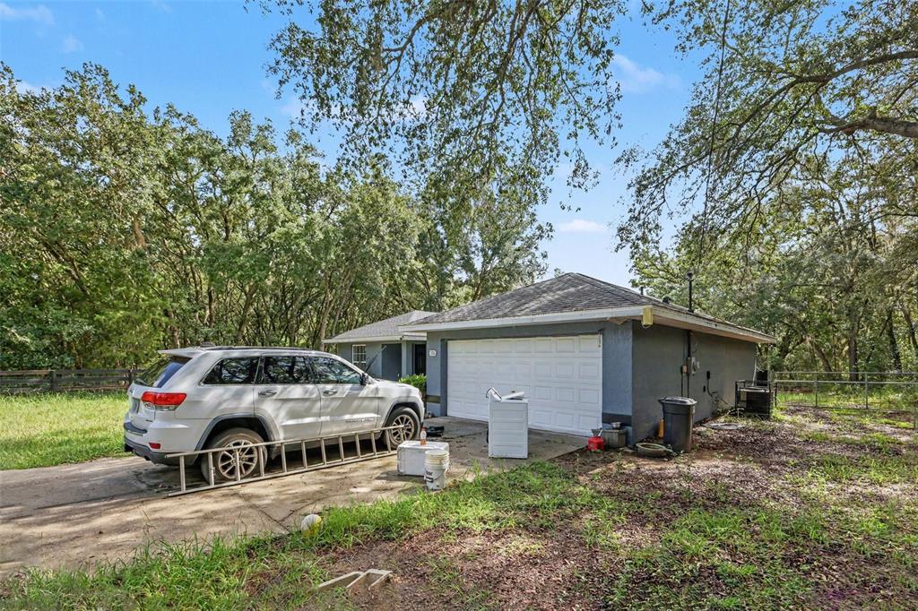 Property for sale at 135 FISHER WAY TRAIL, OCKLAWAHA, FL, 32179
