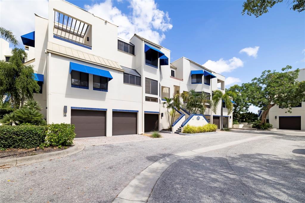 Property for sale at 1920 HARBOURSIDE DRIVE UNIT 1003, LONGBOAT KEY, FL, 34228