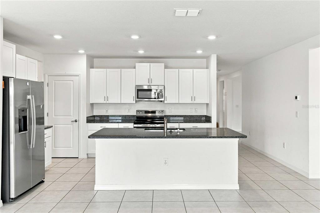 Property for sale at 5375 BLUE HORIZON WAY, WIMAUMA, FL, 33598