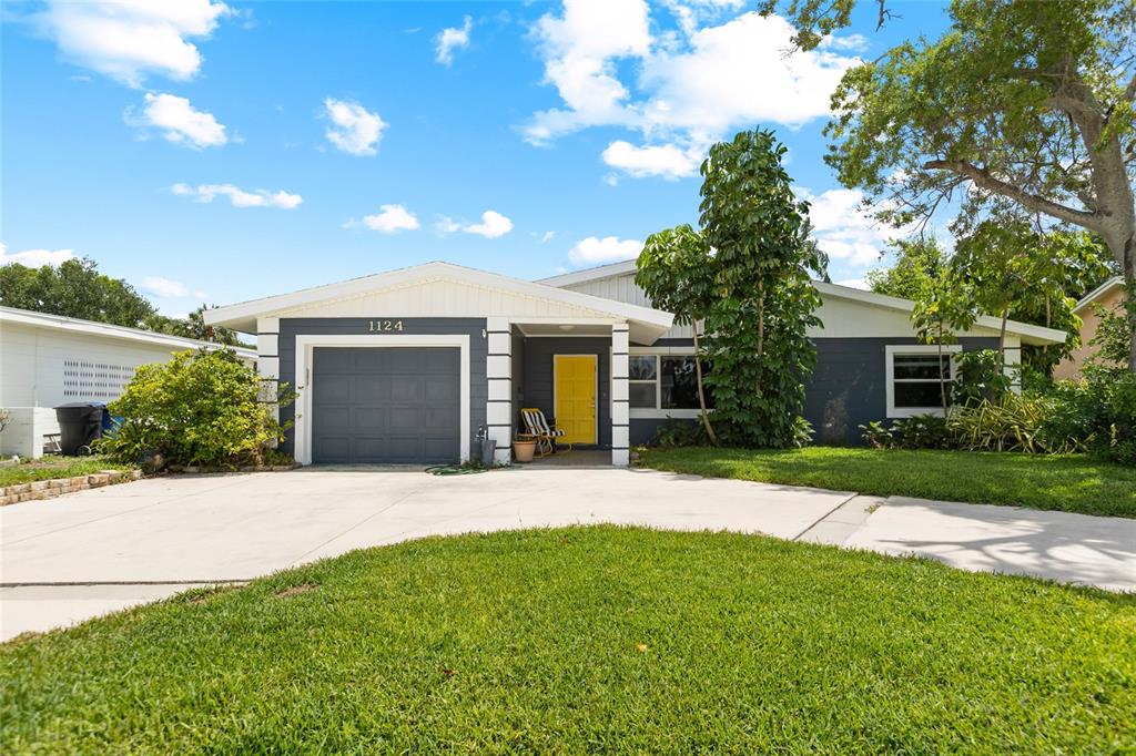 Property for sale at 1124 40TH AVENUE NE, ST PETERSBURG, FL, 33703
