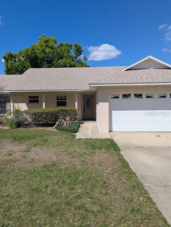 Property for sale at 108 TWIN LAKE CIRCLE, UMATILLA, FL, 32784