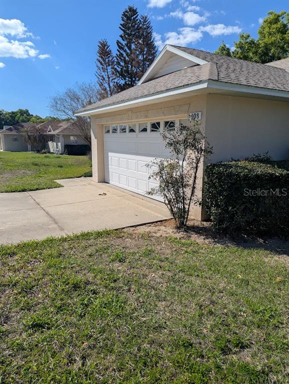 Property for sale at 108 TWIN LAKE CIRCLE, UMATILLA, FL, 32784