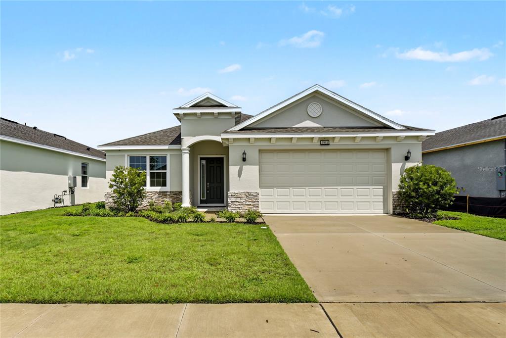 Property for sale at 3951 KENNEBUNK LOOP, MOUNT DORA, FL, 32757