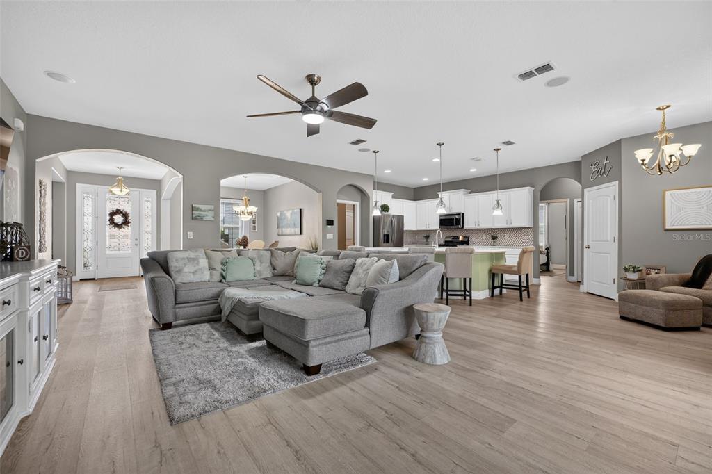 View of the open floorpan home, look at how much space!!